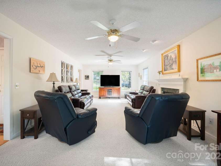 210 35th Avenue, Hickory, NC 28601.  MLS# CAR4245350, YatesRealty ID 10200. Gas Log Fireplace