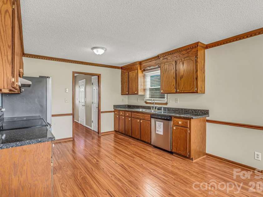 1703 Crestview Road, Easley, SC 29642.  MLS# CAR4328533, YatesRealty ID 10201. 