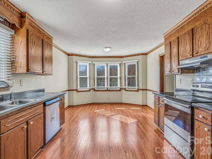 1703 Crestview Road, Easley, SC 29642.  MLS# CAR4328533, YatesRealty ID 10201. 