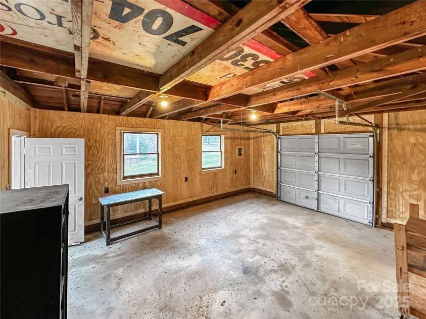 326 Greenbriar Road, Statesville, NC 28625.  MLS# CAR4252632, YatesRealty ID 10201. 