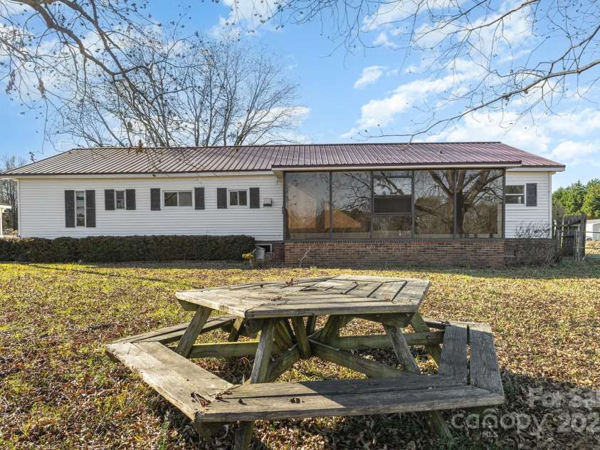 610 Osteen Road, York, SC 29745.  MLS# CAR4327267, YatesRealty ID 10202. 