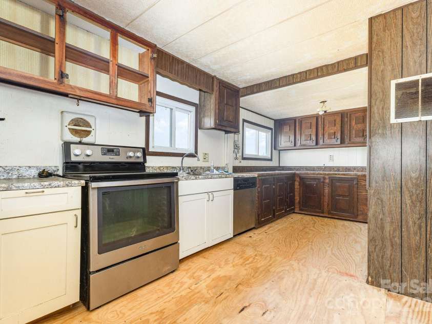 610 Osteen Road, York, SC 29745.  MLS# CAR4327267, YatesRealty ID 10202. 