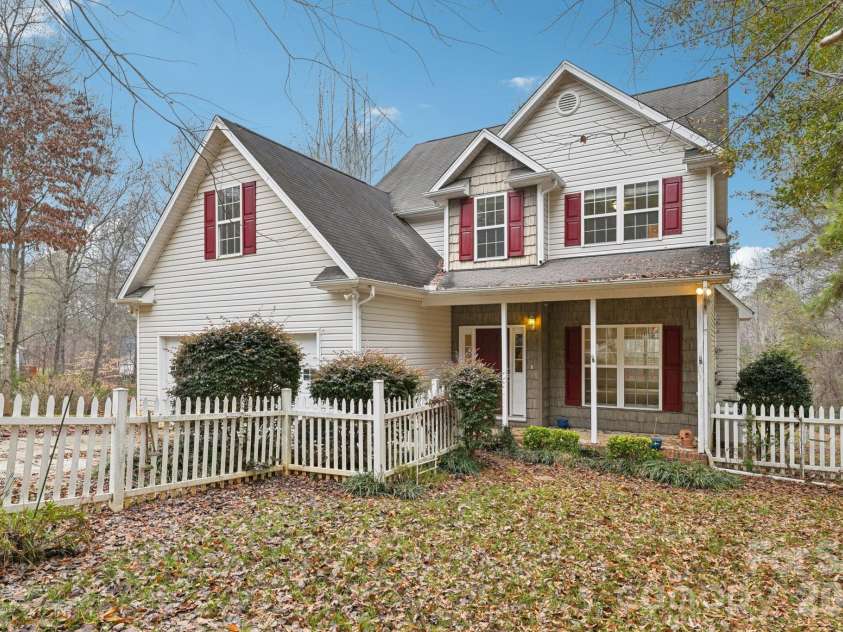 3543 Lake Bluff Drive, Sherrills Ford, NC 28673.  MLS# CAR4328762, YatesRealty ID 10204. 