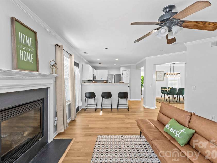 8854 Laurel Run Drive, Charlotte, NC 28269.  MLS# CAR4336283, YatesRealty ID 10206. 
