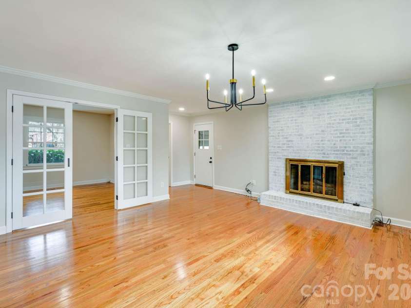 110 Scottsmoor Drive, Charlotte, NC 28214.  MLS# CAR4336960, YatesRealty ID 10208. 