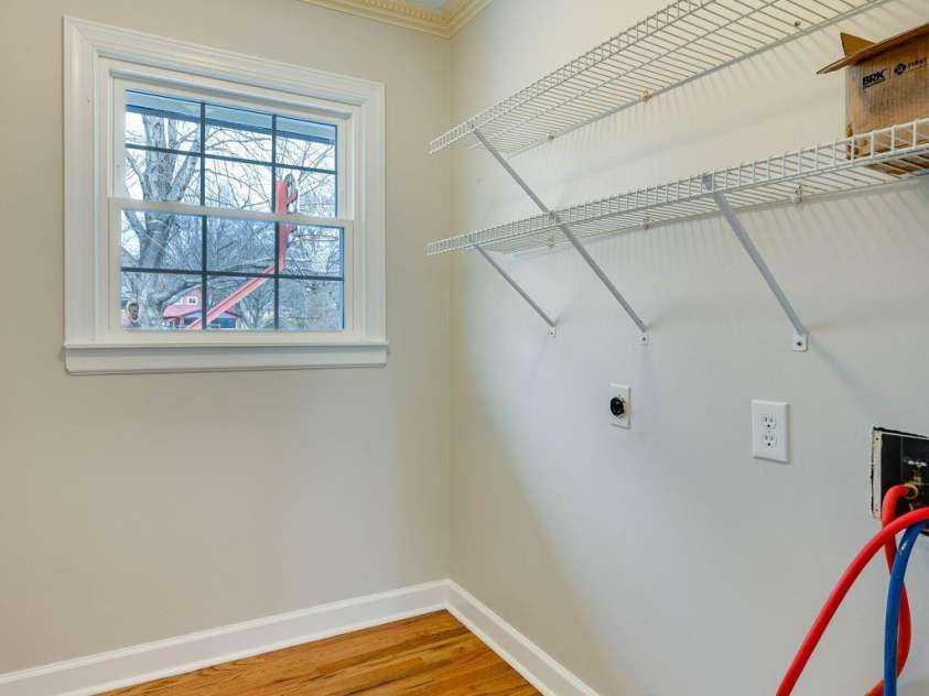 110 Scottsmoor Drive, Charlotte, NC 28214.  MLS# CAR4336960, YatesRealty ID 10208. 