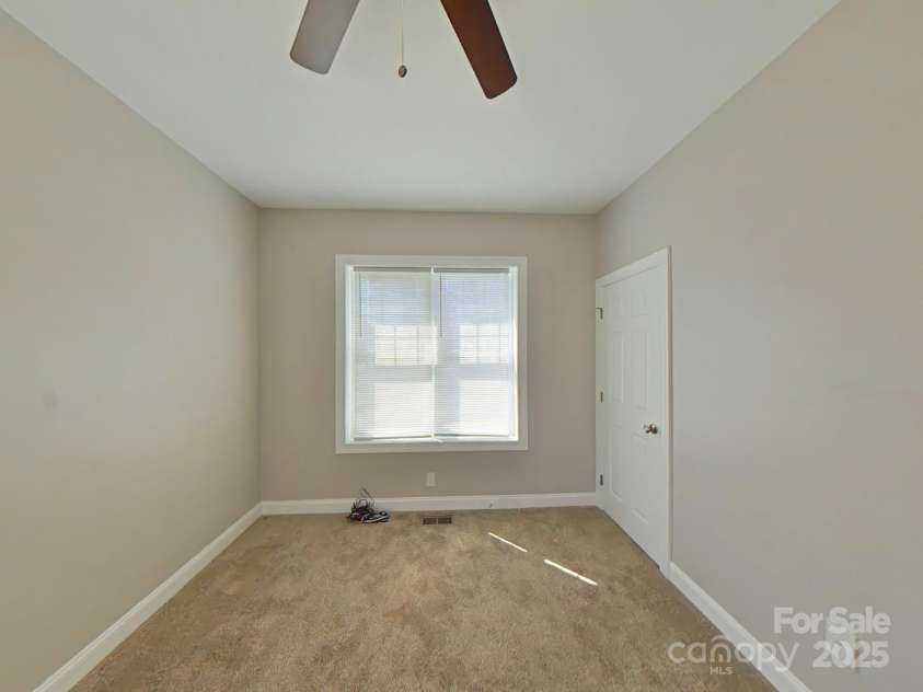 932 3rd Street Place, Hickory, NC 28602.  MLS# CAR4245930, YatesRealty ID 10208. 