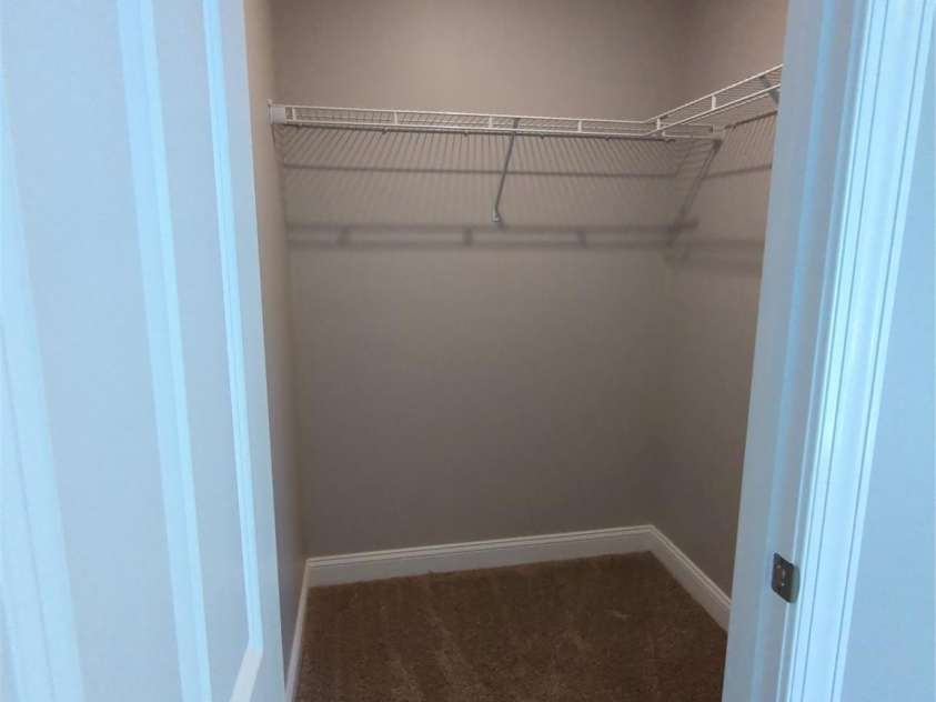 932 3rd Street Place, Hickory, NC 28602.  MLS# CAR4245930, YatesRealty ID 10208. 