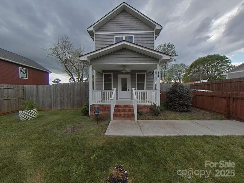 932 3rd Street Place, Hickory, NC 28602.  MLS# CAR4245930, YatesRealty ID 10208. 