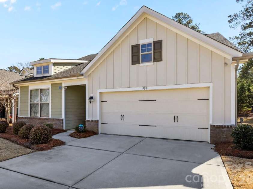 528 Rustlewood Way, Rock Hill, SC 29732.  MLS# CAR4347425, YatesRealty ID 10209. 