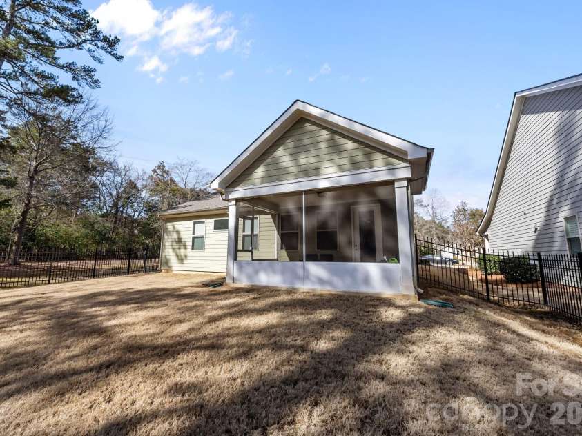 528 Rustlewood Way, Rock Hill, SC 29732.  MLS# CAR4347425, YatesRealty ID 10209. 
