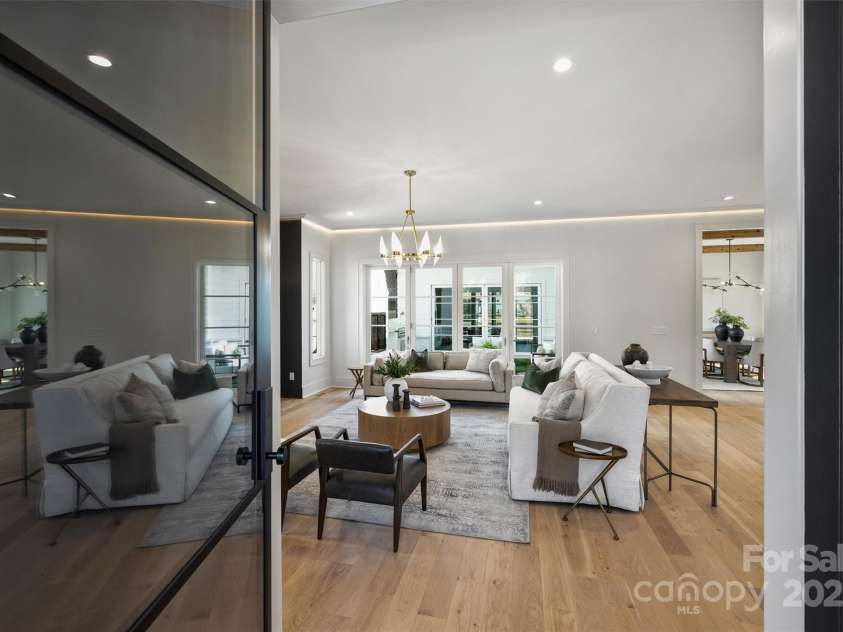 2325 Winthrop Avenue, Charlotte, NC 28203.  MLS# CAR4232074, YatesRealty ID 1021. 