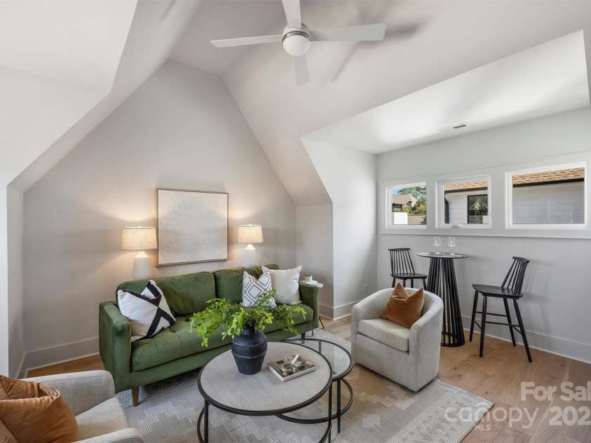 2325 Winthrop Avenue, Charlotte, NC 28203.  MLS# CAR4232074, YatesRealty ID 1021. 