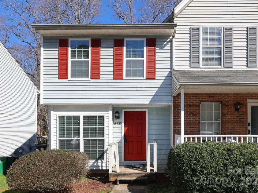 6423 Windsor Gate Lane, Charlotte, NC 28215.  MLS# CAR4224834, YatesRealty ID 1021. 