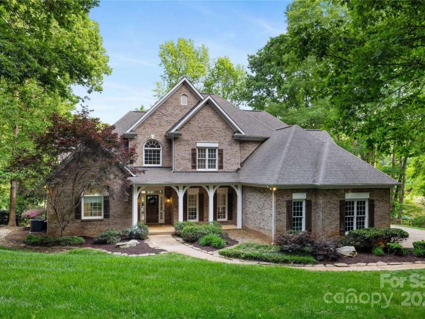 9013 Yellow Pine Court, Waxhaw, NC 28173.  MLS# CAR4251886, YatesRealty ID 10213. 