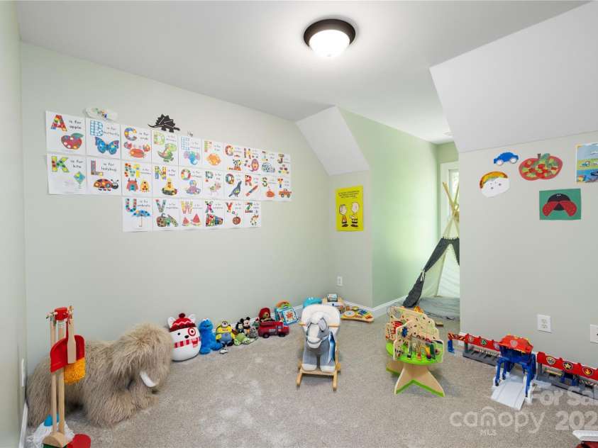 9013 Yellow Pine Court, Waxhaw, NC 28173.  MLS# CAR4251886, YatesRealty ID 10213. 