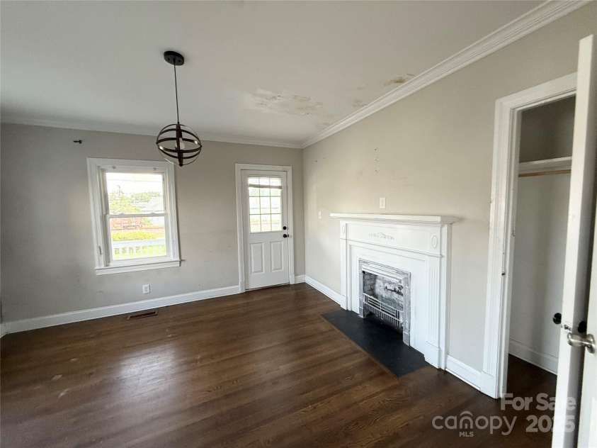 406 Catawba Street, Lancaster, SC 29720.  MLS# CAR4249061, YatesRealty ID 10214. 