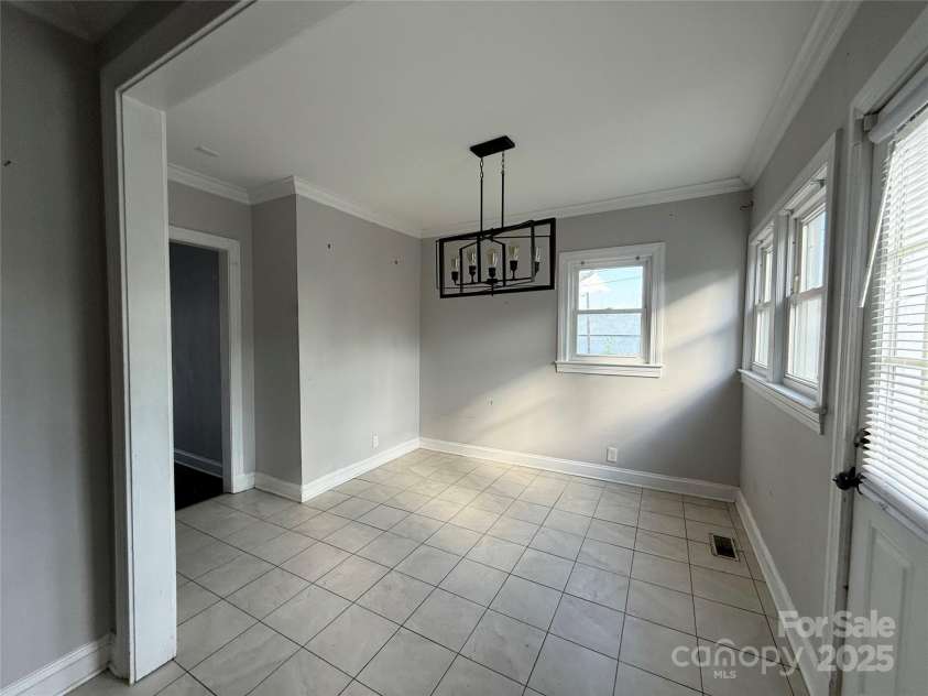 406 Catawba Street, Lancaster, SC 29720.  MLS# CAR4249061, YatesRealty ID 10214. 