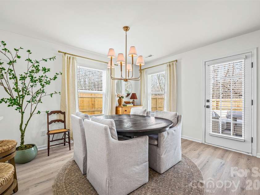 5223 Fernhill Drive, Charlotte, NC 28217.  MLS# CAR4356767, YatesRealty ID 10214. 