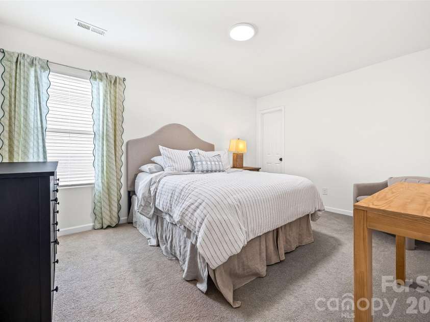 5223 Fernhill Drive, Charlotte, NC 28217.  MLS# CAR4356767, YatesRealty ID 10214. 