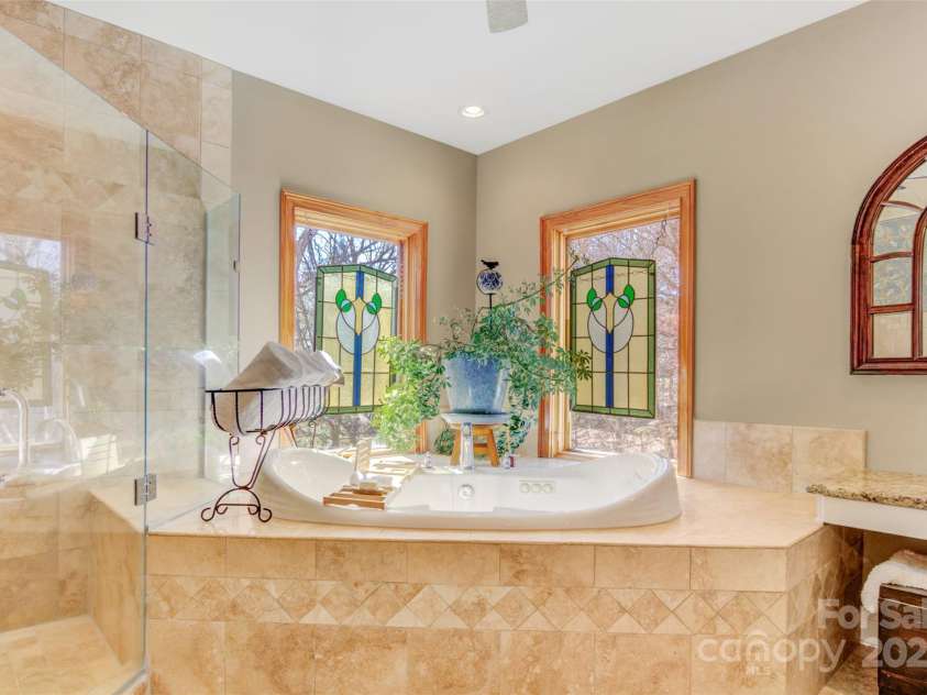 301 Agnew Road, Mooresville, NC 28117.  MLS# CAR4167254, YatesRealty ID 10216. Master Bath