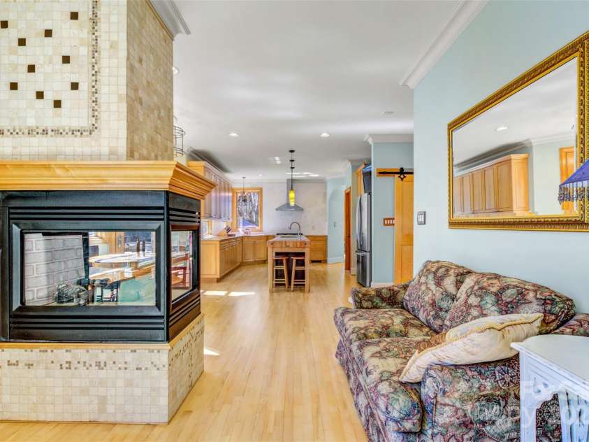 301 Agnew Road, Mooresville, NC 28117.  MLS# CAR4167254, YatesRealty ID 10216. Sitting Area