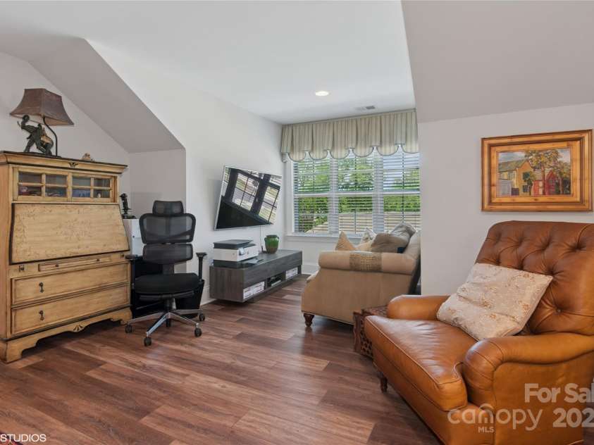 3006 Portico Place, Fort Mill, SC 29715.  MLS# CAR4254421, YatesRealty ID 10217. 