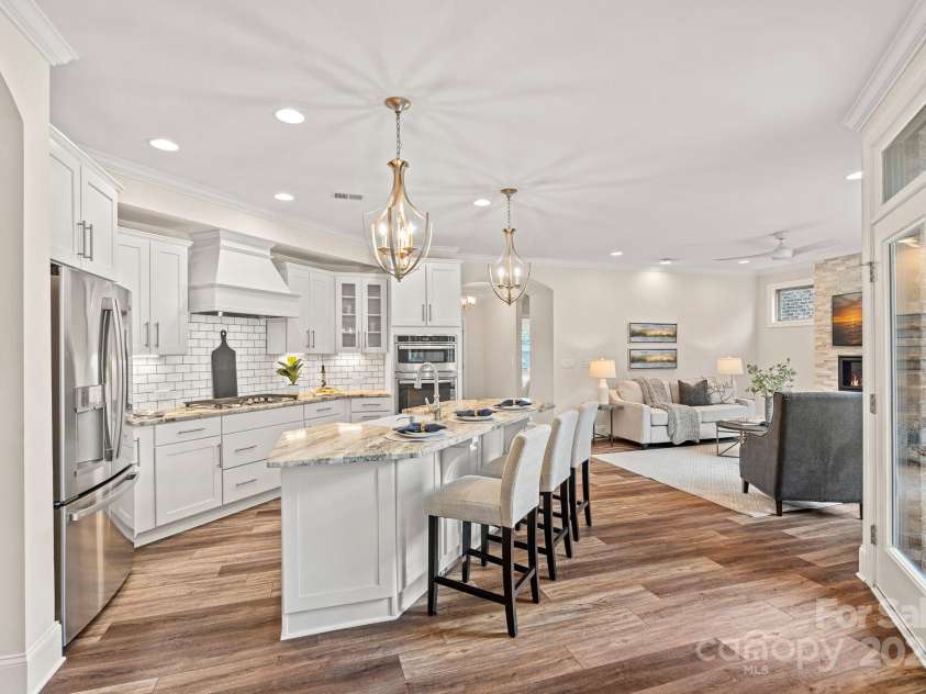 3006 Portico Place, Fort Mill, SC 29715.  MLS# CAR4312166, YatesRealty ID 10217. 