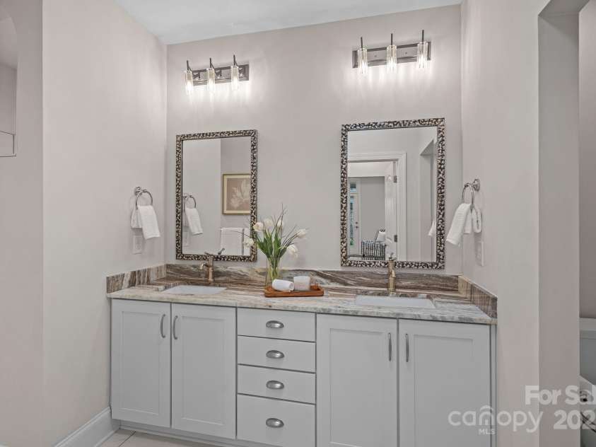 3006 Portico Place, Fort Mill, SC 29715.  MLS# CAR4312166, YatesRealty ID 10217. 