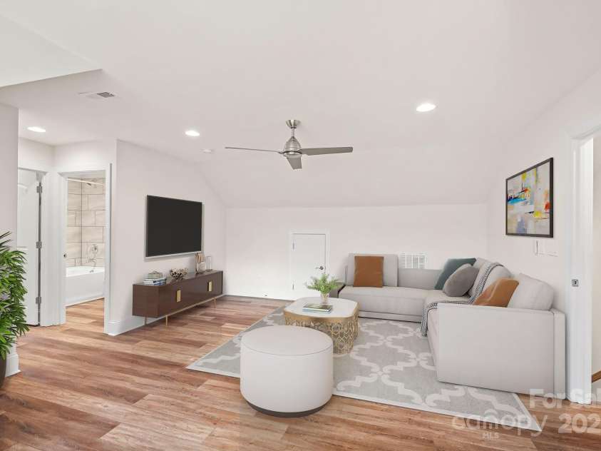 3006 Portico Place, Fort Mill, SC 29715.  MLS# CAR4312166, YatesRealty ID 10217. 