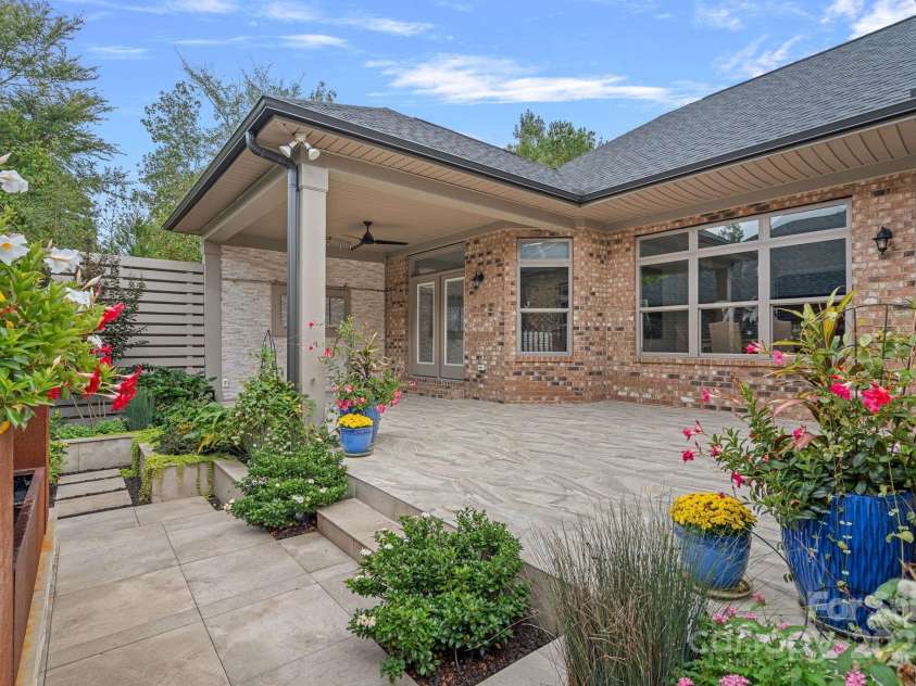 3006 Portico Place, Fort Mill, SC 29715.  MLS# CAR4312166, YatesRealty ID 10217. 