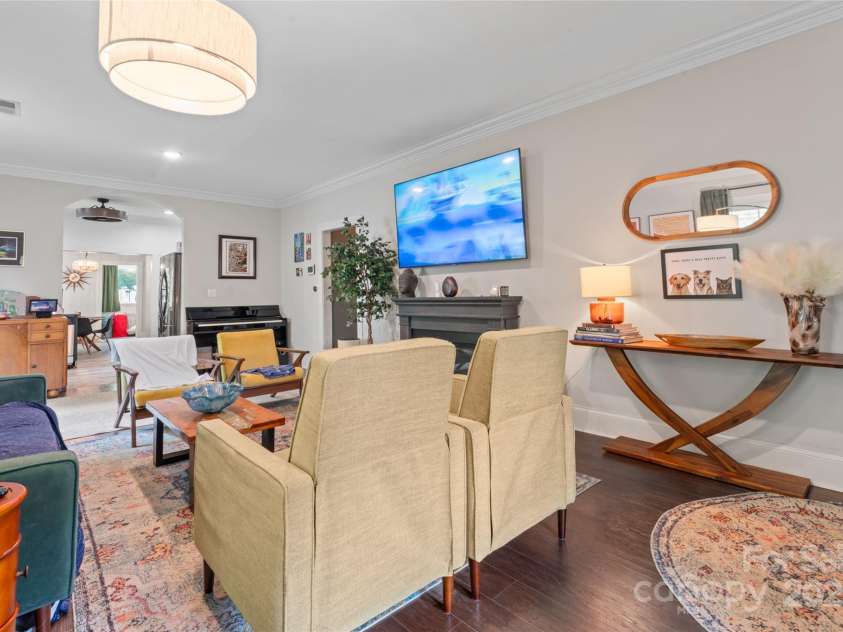 222 Weldon Street, Gastonia, NC 28052.  MLS# CAR4254447, YatesRealty ID 10218. 