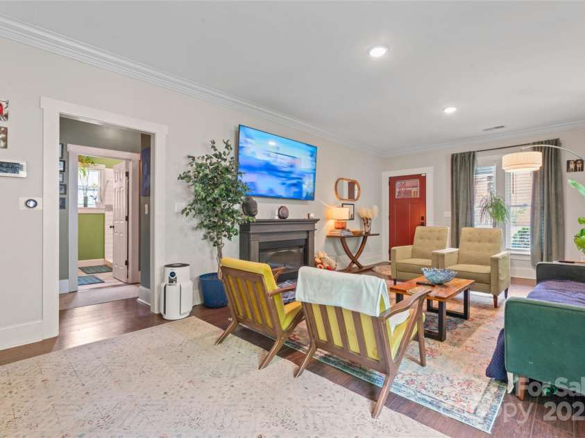 222 Weldon Street, Gastonia, NC 28052.  MLS# CAR4254447, YatesRealty ID 10218. 