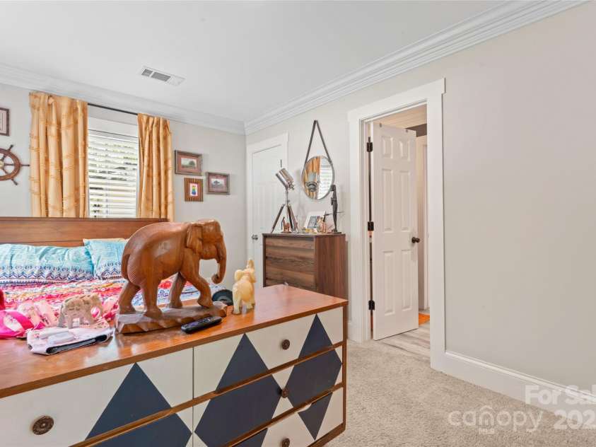 222 Weldon Street, Gastonia, NC 28052.  MLS# CAR4254447, YatesRealty ID 10218. 