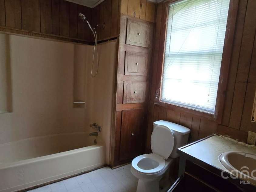 161 Hampton Drive, Spartanburg, SC 29306.  MLS# CAR4254407, YatesRealty ID 10219. 