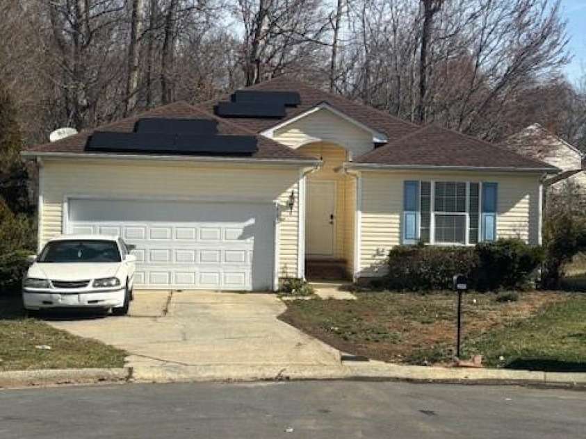 3002 Willamette Valley Drive, Charlotte, NC 28215.  MLS# CAR4224038, YatesRealty ID 1022. 