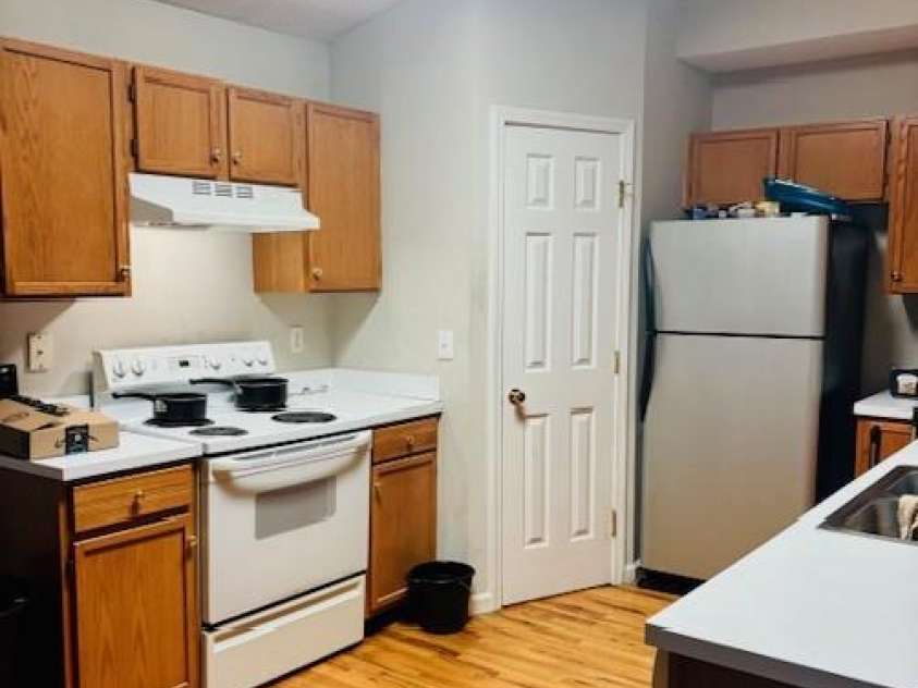 3002 Willamette Valley Drive, Charlotte, NC 28215.  MLS# CAR4224038, YatesRealty ID 1022. 