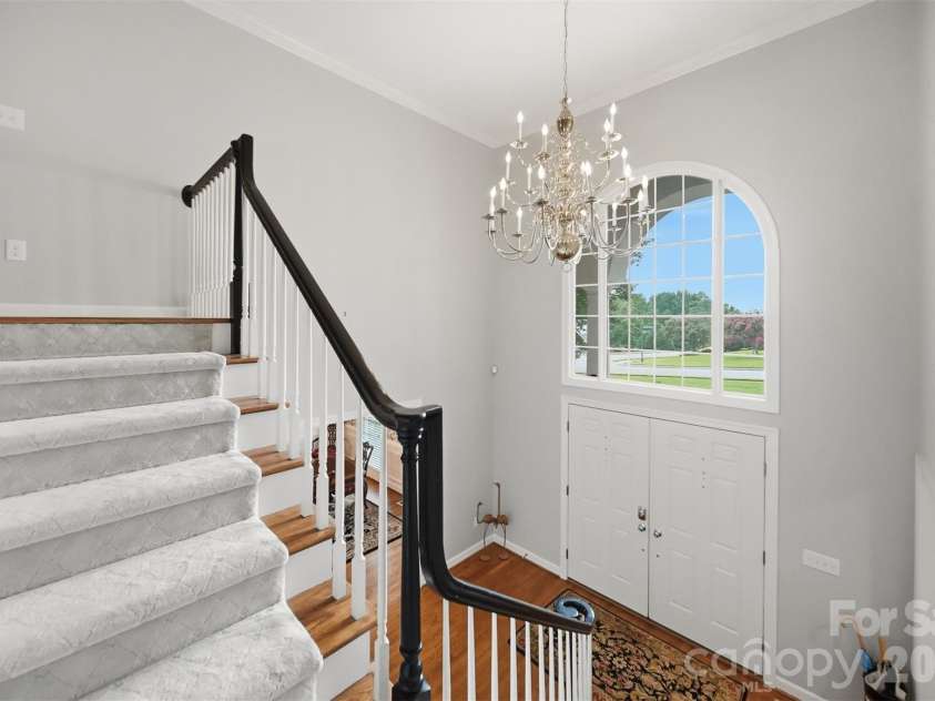 3704 8th Street Place, Hickory, NC 28601.  MLS# CAR4363402, YatesRealty ID 10221. 