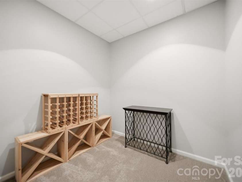 3704 8th Street Place, Hickory, NC 28601.  MLS# CAR4363402, YatesRealty ID 10221. 