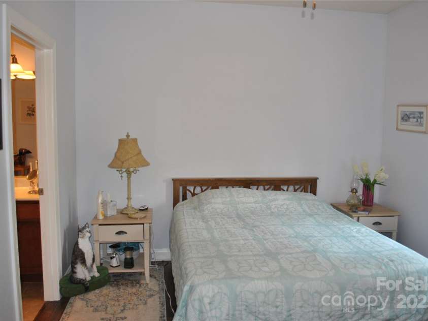 20 Foxden Drive, Fletcher, NC 28732.  MLS# CAR4266872, YatesRealty ID 10222. 