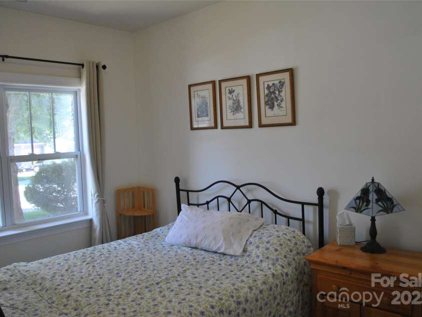20 Foxden Drive, Fletcher, NC 28732.  MLS# CAR4266872, YatesRealty ID 10222. 