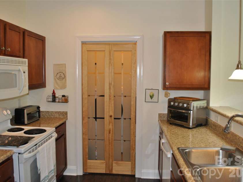 20 Foxden Drive, Fletcher, NC 28732.  MLS# CAR4337206, YatesRealty ID 10222. 