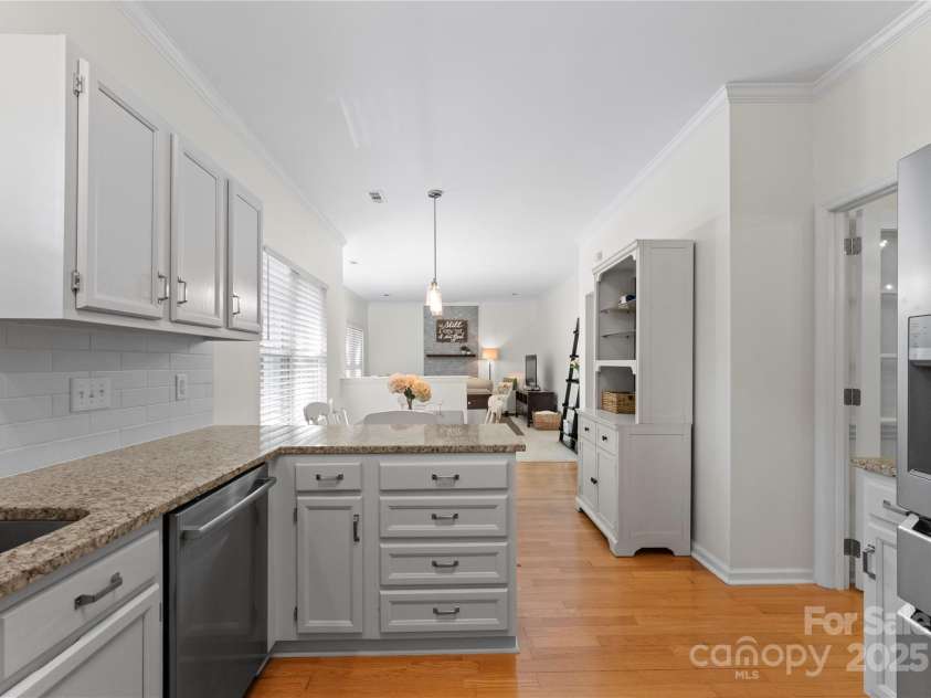 6101 Park Hill Road, Charlotte, NC 28277.  MLS# CAR4249364, YatesRealty ID 10224. 