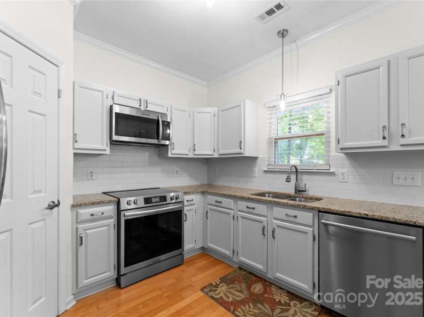 6101 Park Hill Road, Charlotte, NC 28277.  MLS# CAR4249364, YatesRealty ID 10224. 