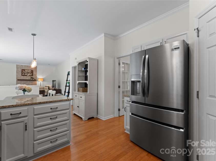 6101 Park Hill Road, Charlotte, NC 28277.  MLS# CAR4249364, YatesRealty ID 10224. 