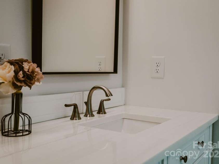 6101 Park Hill Road, Charlotte, NC 28277.  MLS# CAR4249364, YatesRealty ID 10224. 