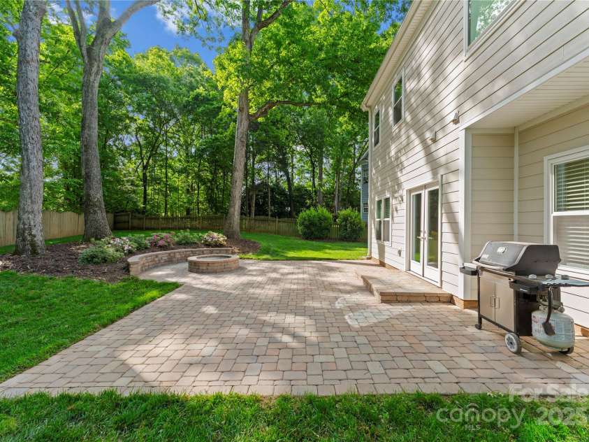 6101 Park Hill Road, Charlotte, NC 28277.  MLS# CAR4249364, YatesRealty ID 10224. 