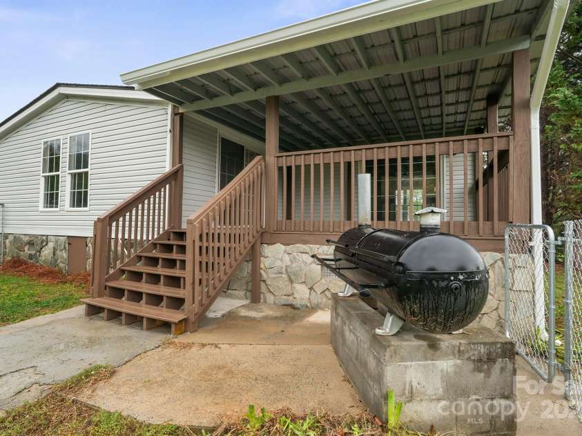 1005 Praley Street, Valdese, NC 28690.  MLS# CAR4245683, YatesRealty ID 10225. 