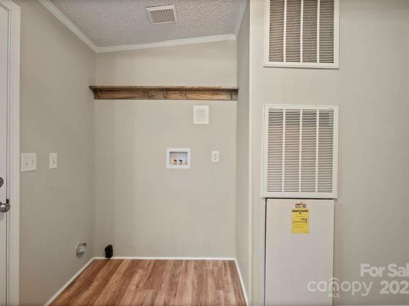 1005 Praley Street, Valdese, NC 28690.  MLS# CAR4245683, YatesRealty ID 10225. Laundry/Mud Room