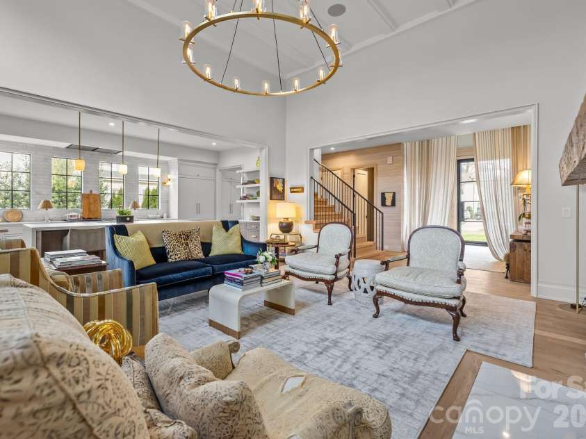 1344 Biltmore Drive, Charlotte, NC 28207.  MLS# CAR4341077, YatesRealty ID 10226. 